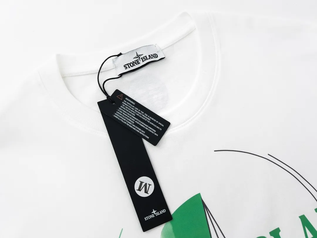 W659#P110💰 [Stone lsland/Stone Island summer sci-fi compass printed short-sleeved T-shirt] ⚠️[Original creation with high control of details] -Made of 230g combed cotton 32-count double yarn, soft and comfortable to the touch, sweat-absorbent and breathable. -Simple basic and versatile style, original single quality, the first choice for couples. -Made by a large factory, four needles and five threads on the shoulder, neat alignment, high quality workmanship. -Same style for men and women, very versatile One piece by hand, the details are clearly visible. Color: Black White Size: M L